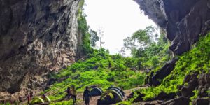 Vietnam-cave-camp